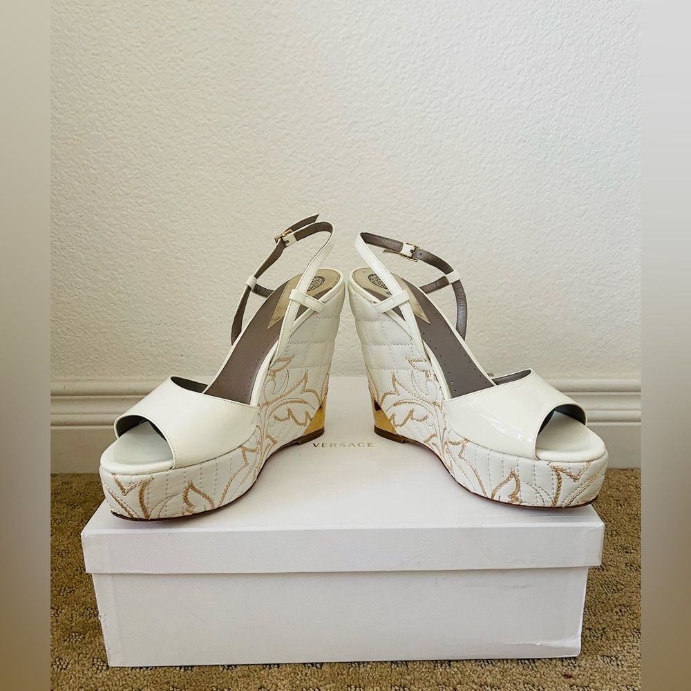 Versace white patent leather sandals, size 39 1/2, new, 5” heel